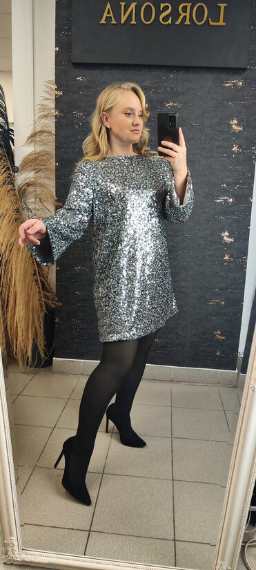 Blizgi sidabrinė suknelė 