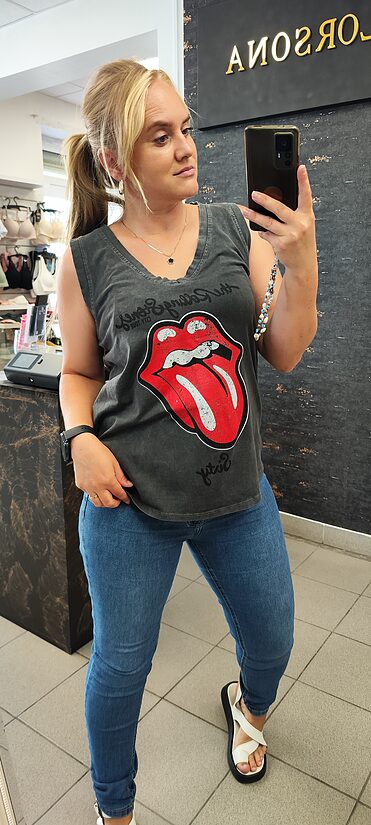 Pilka moteriška palaidinė su „Rolling Stones“ stiliaus spauda